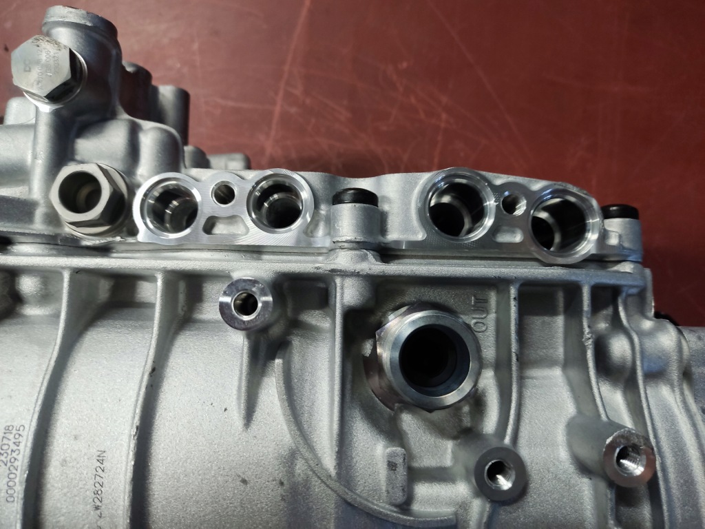 Корпус фільтра пального mercedes a4700904352 nowa Недорого