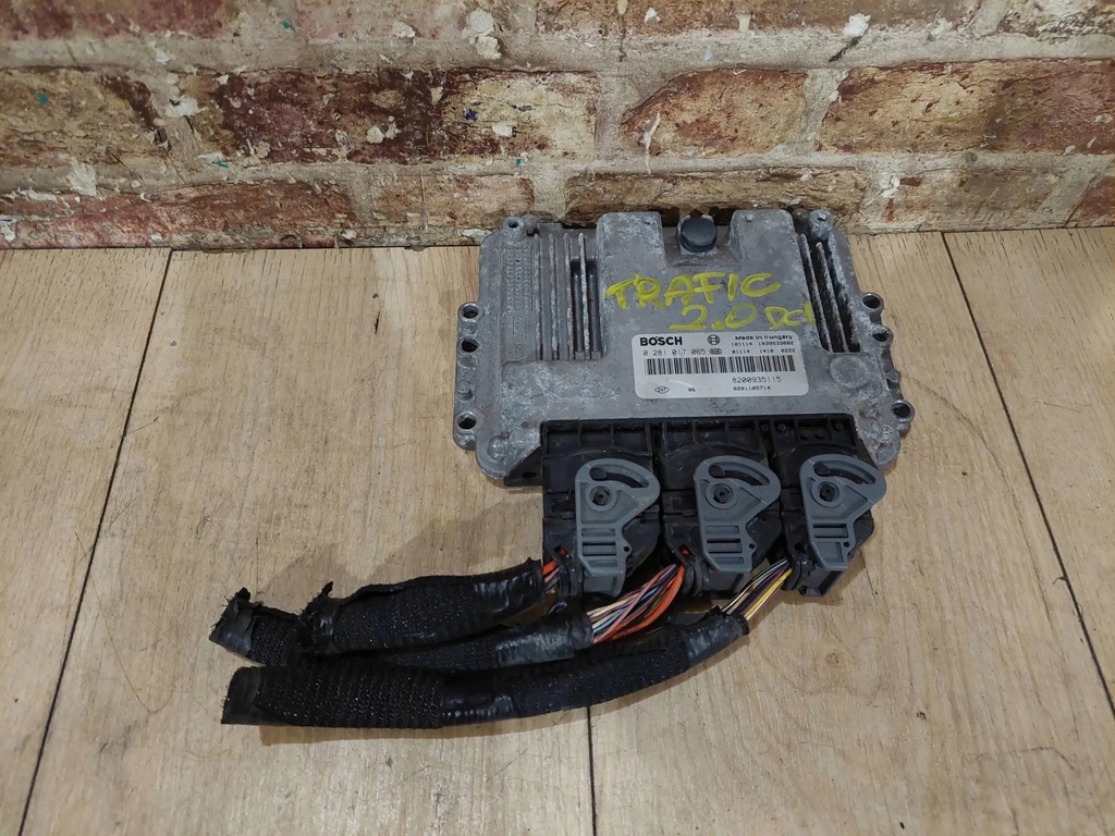 фото №1, Блок керування двигуна 8201105714 0281017065 renault trafic ii 2.0 dci 2011 rok