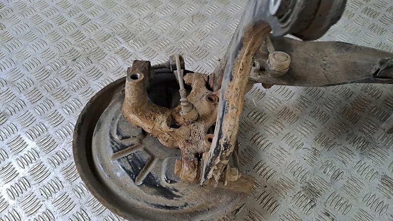 фото №6, Подвеска задние правое поворотный кулак задняя altea xl 13r