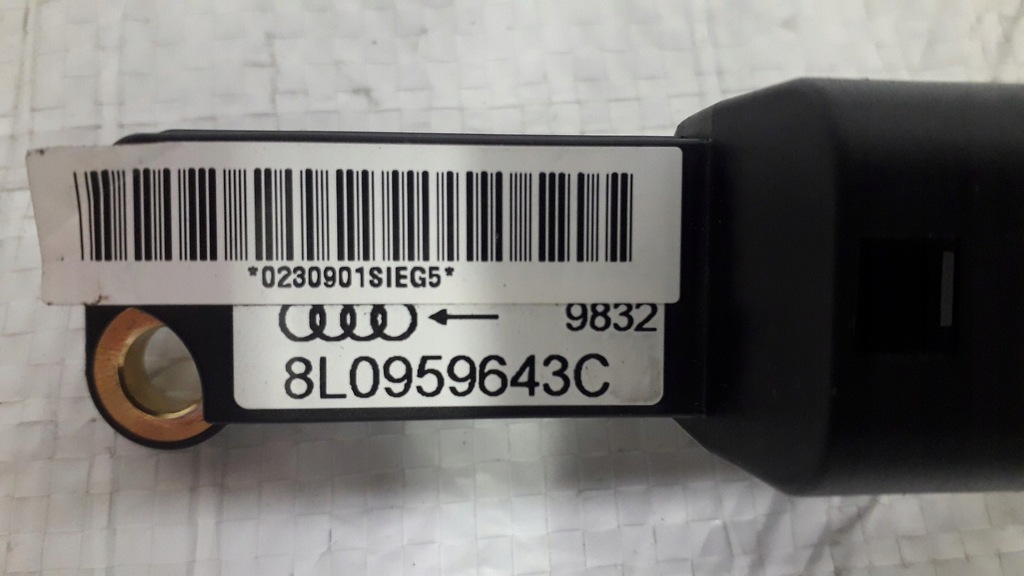 фото №11, Датчик удару audi a3 8l 1996-2000r 8l0959643c
