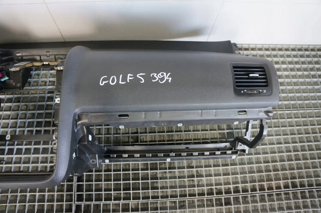 фото №11, Панель приладів панель приладів подушка пасажира vw golf v europa