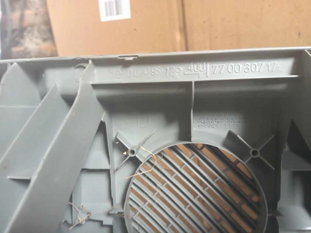 фото №9, Renault kangoo накладка динамика правый задняя 8200096129 77003307179