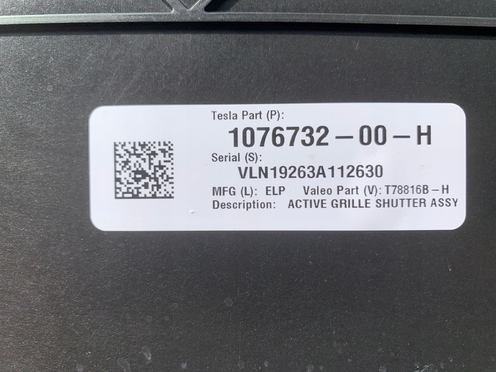фото №8, Шторка жалюзі впуск повітря tesla model 3