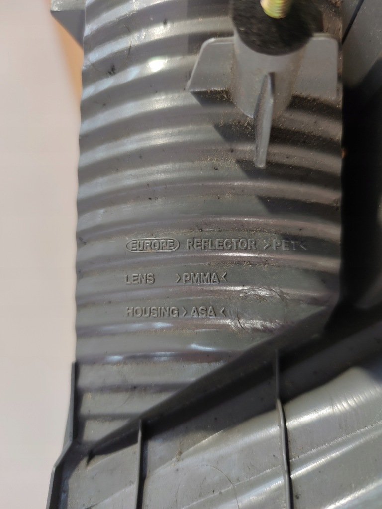 фото №3, Toyota prius 1 97-02 rok права лампа задня задня bdb