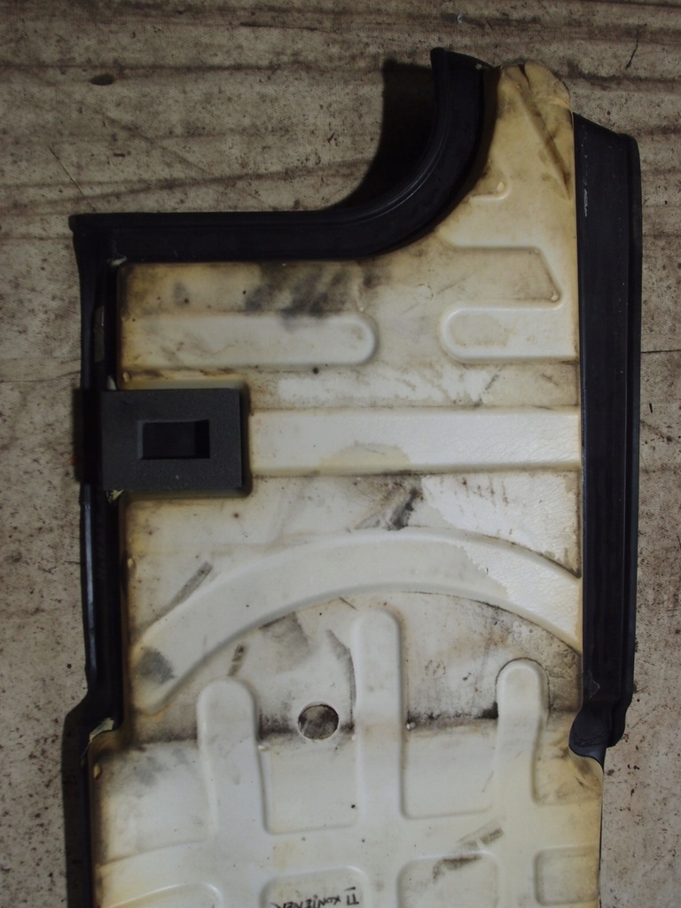 фото №8, Обшивка килимок hyundai h350 2016r