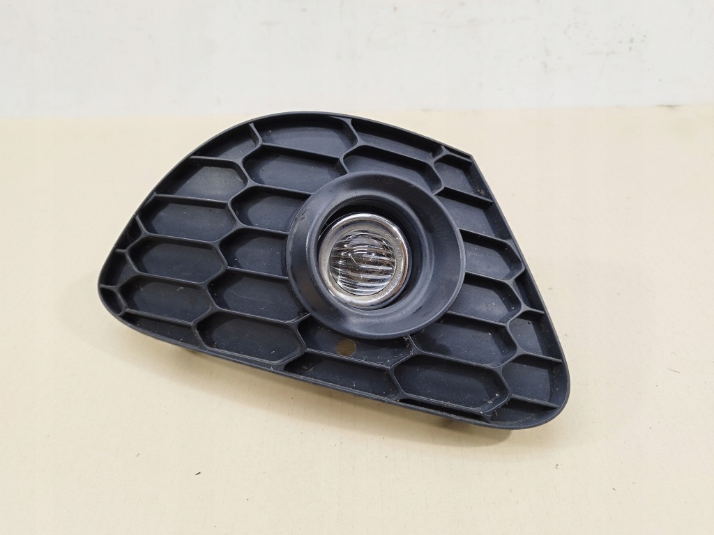 фото №1, Решётка + противотуманная фара бампера przodalfa romeo giulietta правый