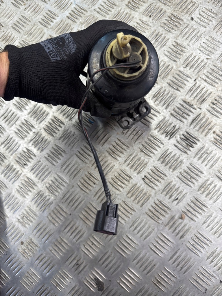 фото №7, Основание фильтра топлива датчик wody mitsubishi pajero ii 2.5td 90-99r.