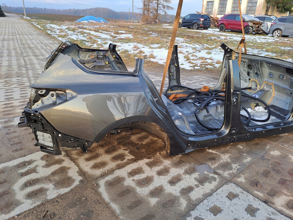 фото №4, Ford focus mk4 kombi чверть права задня