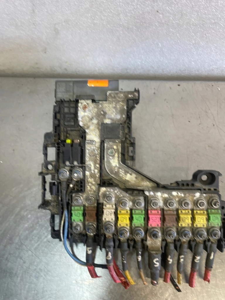 Купити Модуль акумулятор клема citroen ds5 9665878380