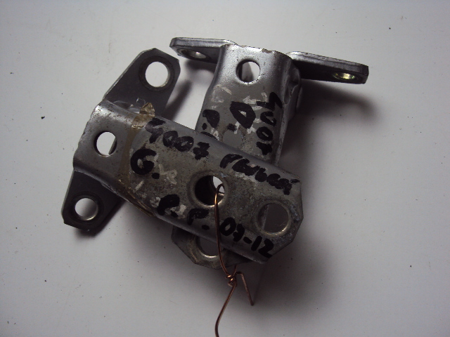 фото №1, Петли дверь правый перед peugeot 4007 07-12