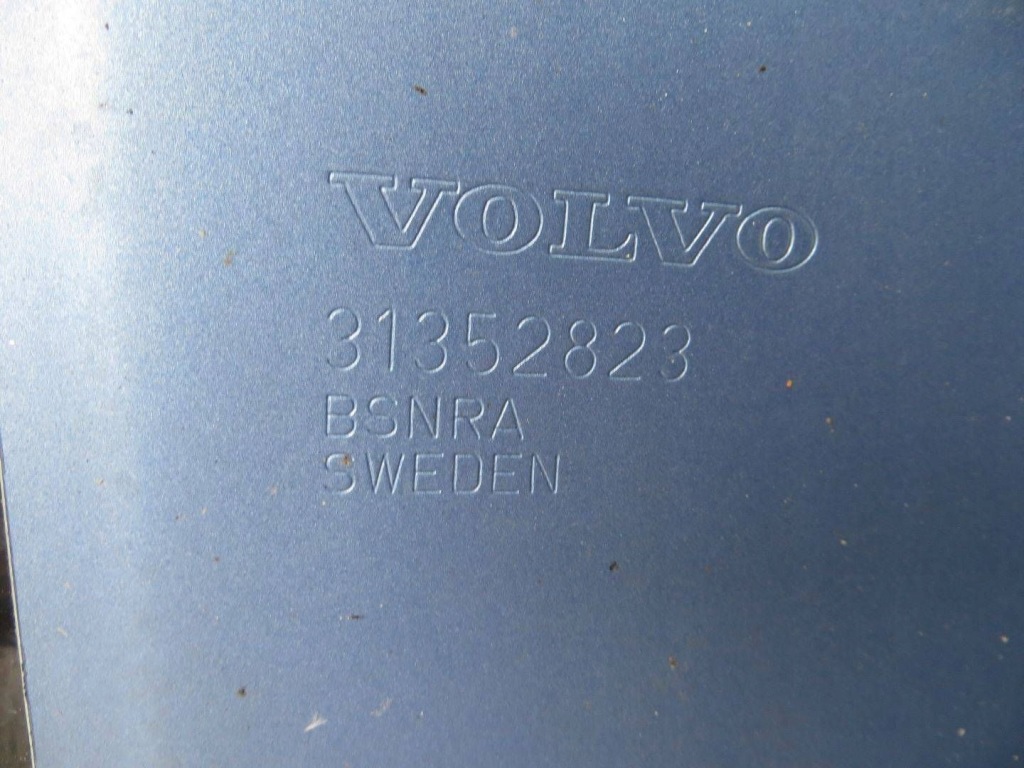 Volvo v60 s60 ii lift капот крышка двигателя 713- 13- в Украине