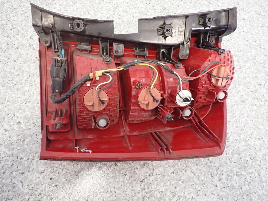 фото №15, Kia carens iii 06- лампа задня ліва europa