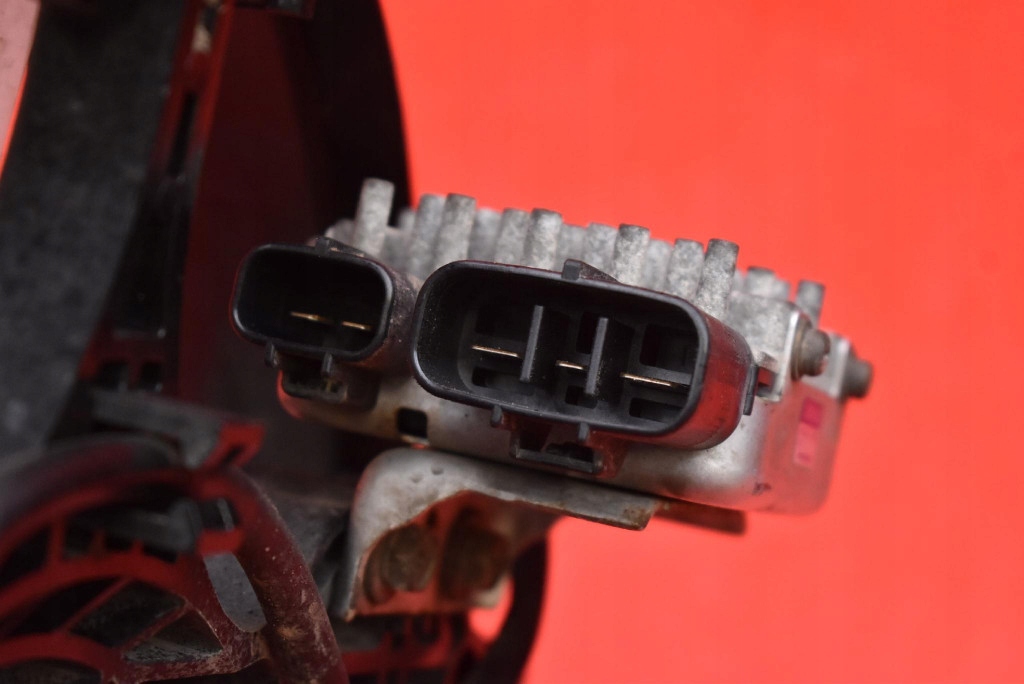 фото №7, Вентилятор mr270403 mitsubishi galant 8 viii 2.0 16v 137 km 00-06