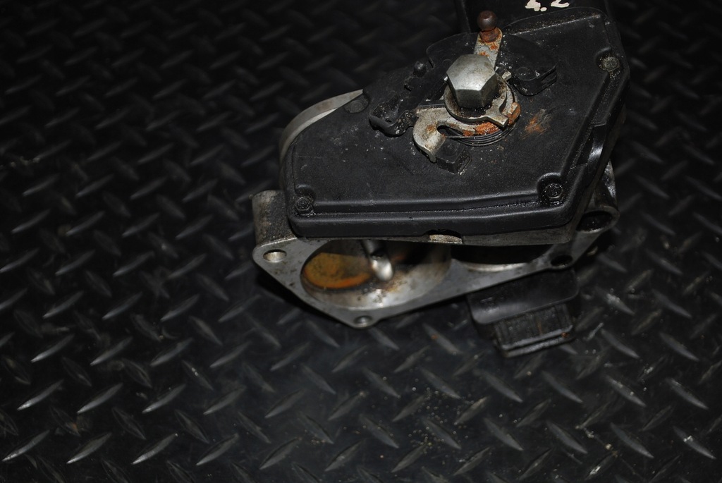 фото №5, Audi a8 d2 4.2 v8 дросельна заслінка 077133063af