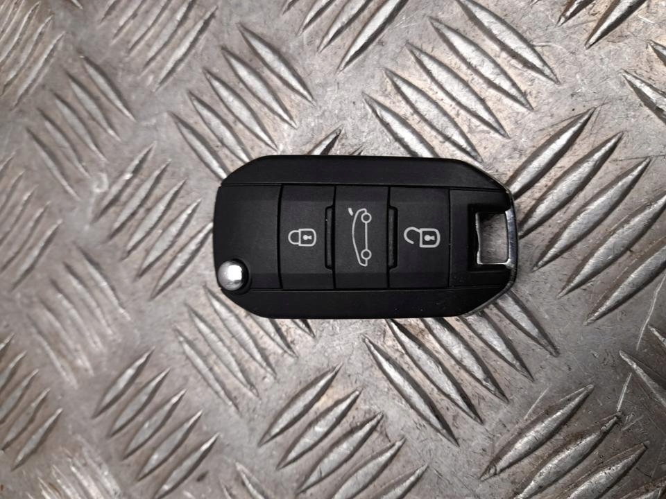 фото №1, Ключ opel crossland x 2020 9811802177