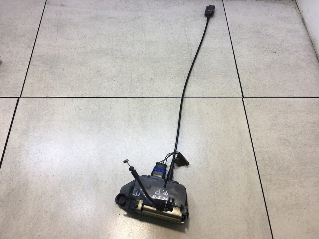 фото №1, Замок дверь правый перед scenic ii 4 pin