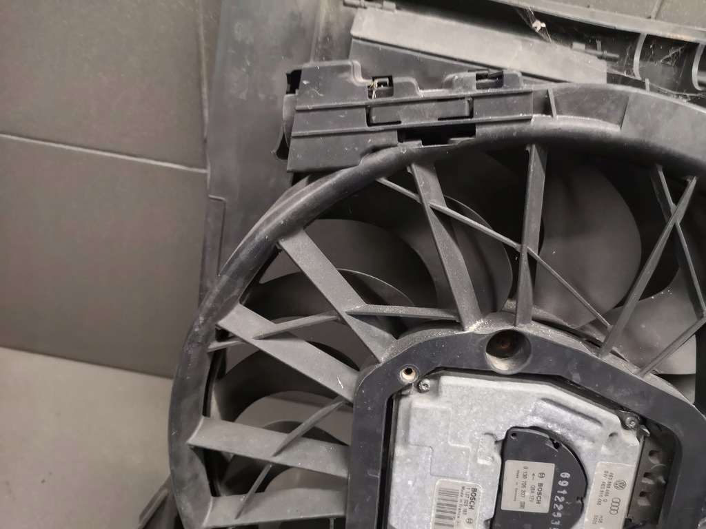 фото №10, Вентилятор корпус audi s8 d3 5.2 fsi 4e0121205n