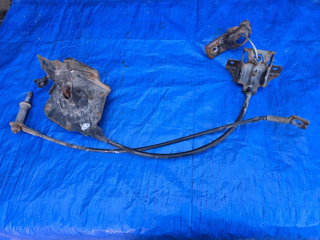 Купити Підйомник кронштейн механізм колеса запасного vw amarok i 2h