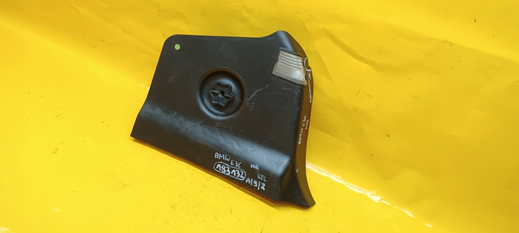 Купити Вкладиш лампа задній права bmw e36 compact 8364934