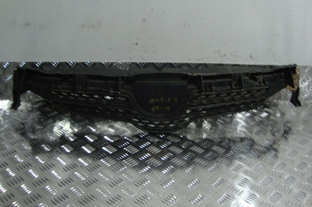 фото №1, Решётка радиатора решётка радиатора toyota auris i 05-09