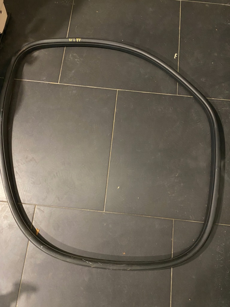 фото №1, Jaguar ipace i-pace x590 2020 прокладка правая задняя