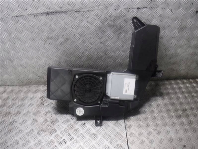 фото №1, Сабвуфер усилитель audi a4 b7 kombi