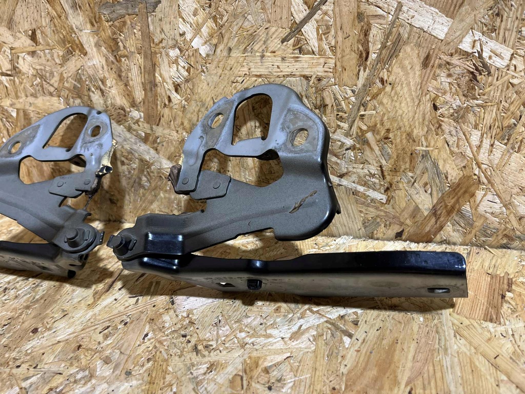 фото №10, Петля петлі капот лівий+ правий audi q8 ly9t 22r 4m8823301b 4m8823302b oem