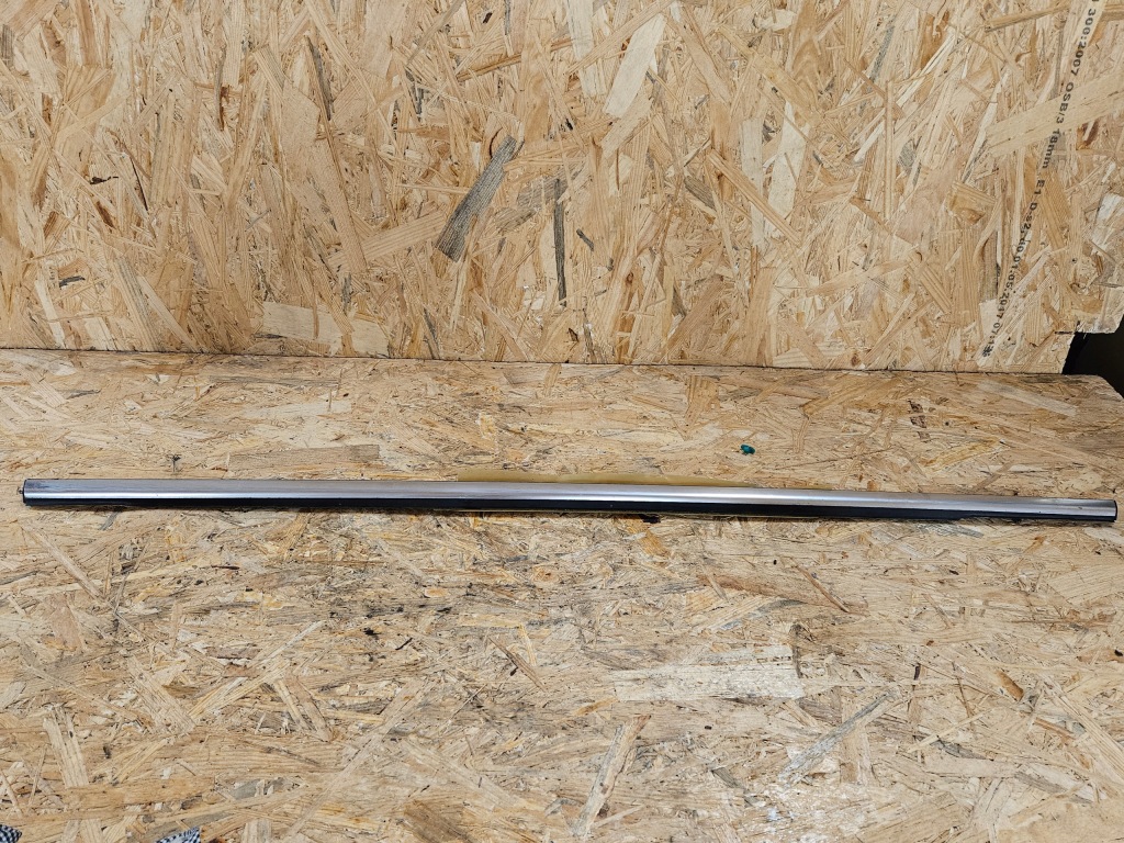 фото №1, Молдинг уплотнитель правый задняя hyundai i30 ii 12-17 cw хром