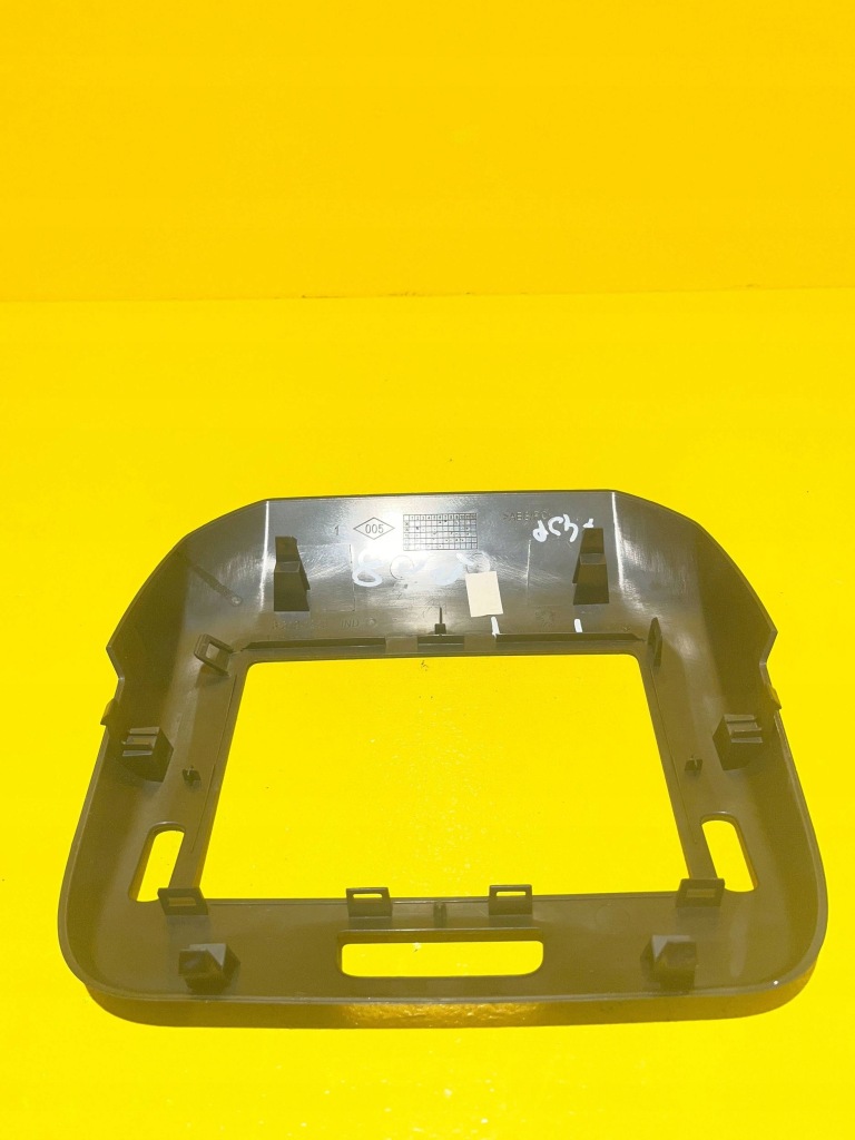 Peugeot 3008 1 рамка радіо в Україні