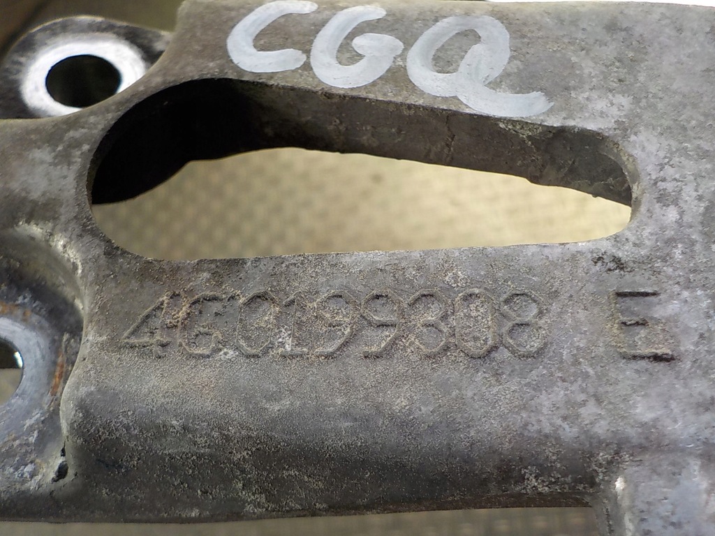 фото №5, Audi a6 a7 3.0 кронштейн подушка двигателя