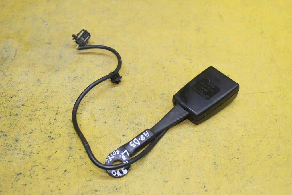 фото №1, Клипса поперечина левый перед a8 d3 4e0857755