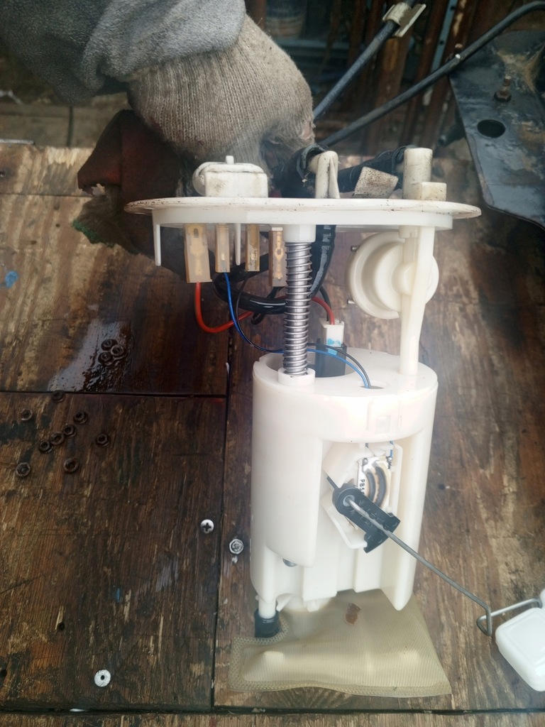 фото №1, Помпа насос топлива albea palio lift