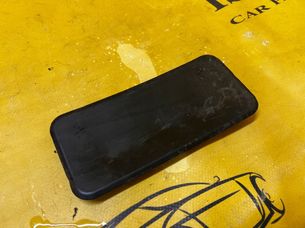 Купити Накладка колеса поріг задні права правий tesla model 3 дорестайлінг