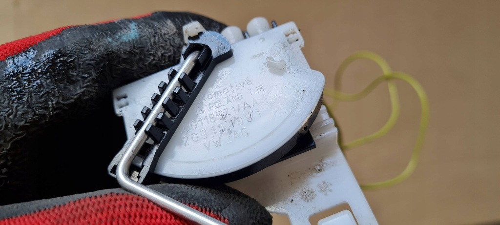 фото №6, A6 c8 4k поплавок датчик уровня топлива дизель 2.0 tdi 100118571aa