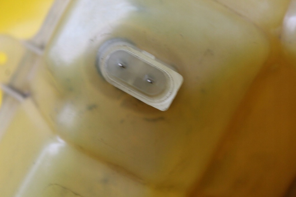 фото №8, Бачок расширительный 8d0121403j passat b5 1.6 b