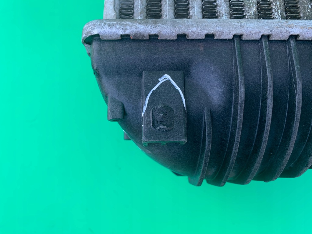 Интеркулер правая радиатор воздуха audi a6 c6 2.7 tdi 4f0145806r Доставка