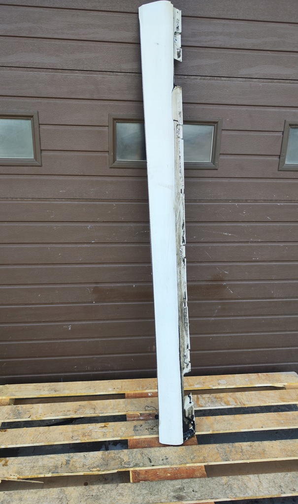 фото №1, Молдинг порог левая mercedes w213 a2136900940