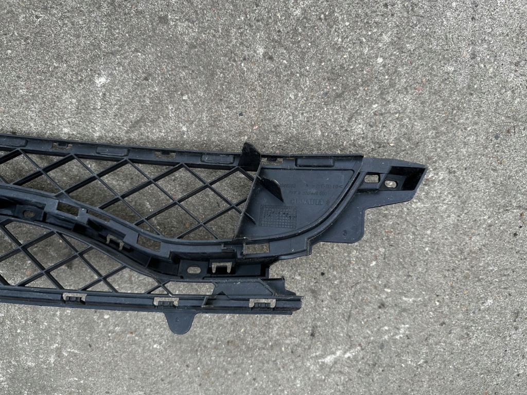 Решётка бампера перед renault clio iii 3 rs Цена