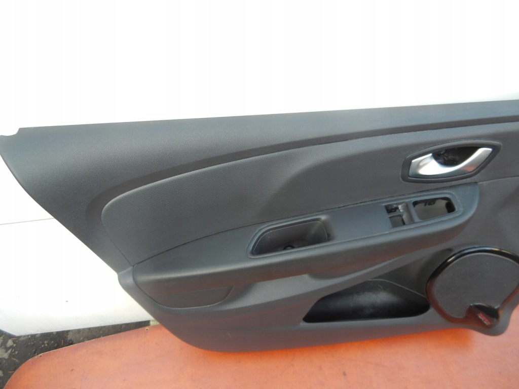 Оббивка дверей ліва перед clio iv 18r європа Доставка