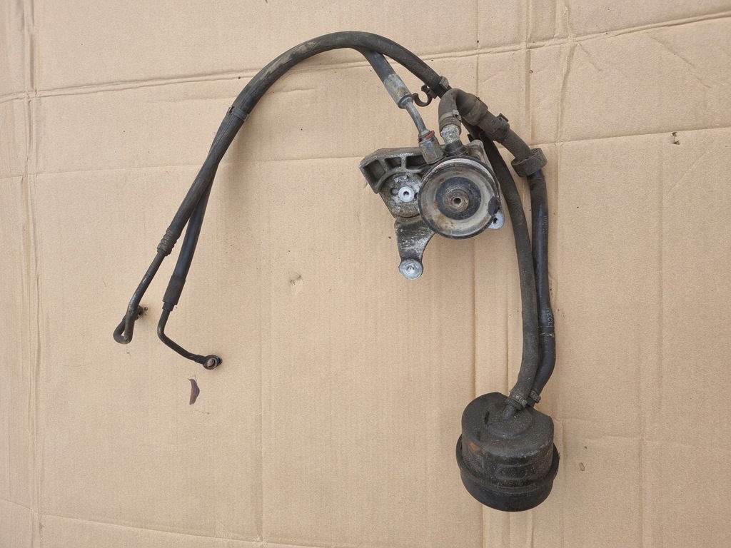 фото №1, Насос + провода усилителя iveco daily iii 2.3