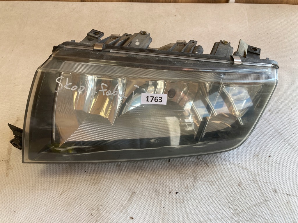 Купить Skoda fabia 1 i лампа левый перед