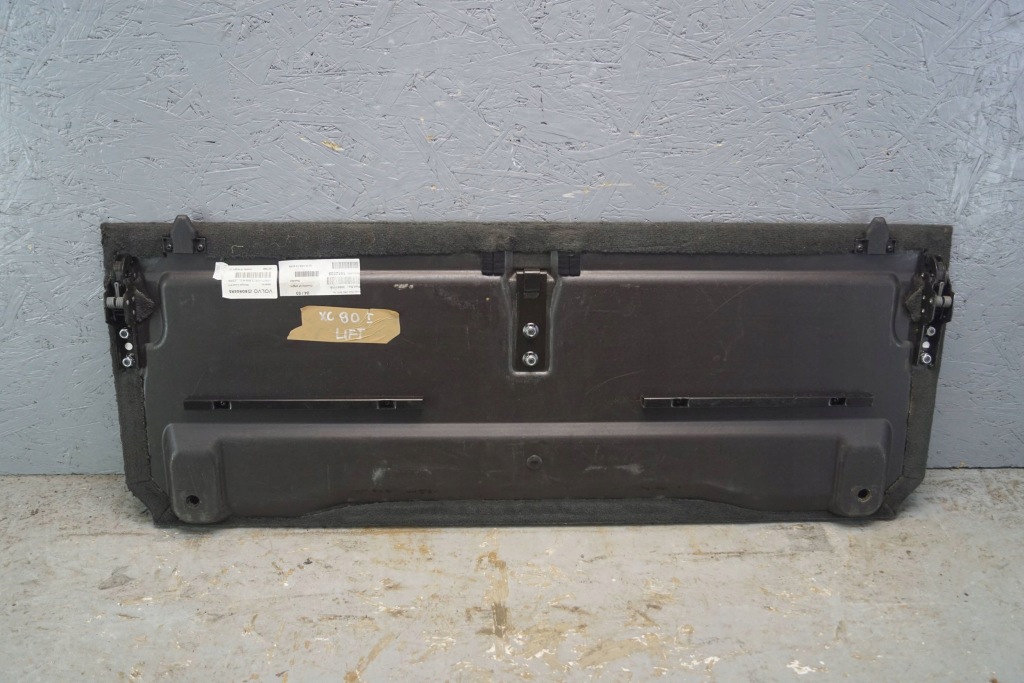Volvo xc90 рестайлінг  підлога обшивка багажника 39889119 в Україні