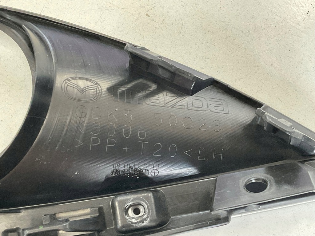 фото №9, Решітка бампера передній mazda 6 gh ліва 1051.