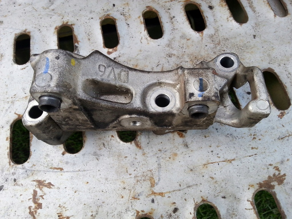 фото №1, Peugeot 407 - кронштейн двигуна 9645382880