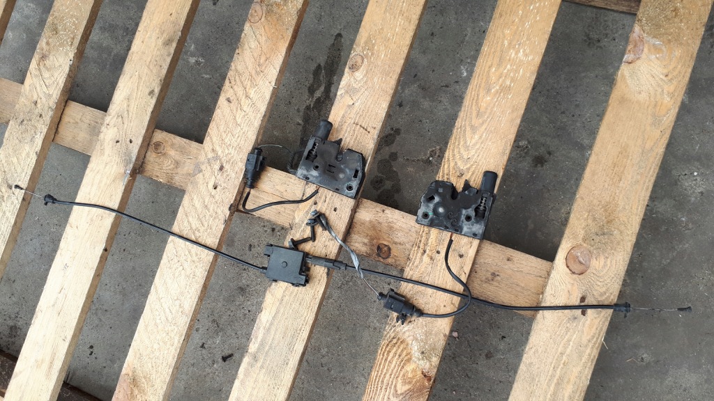 фото №1, A6 c7 lift замок замки капот лівий правий троси a7