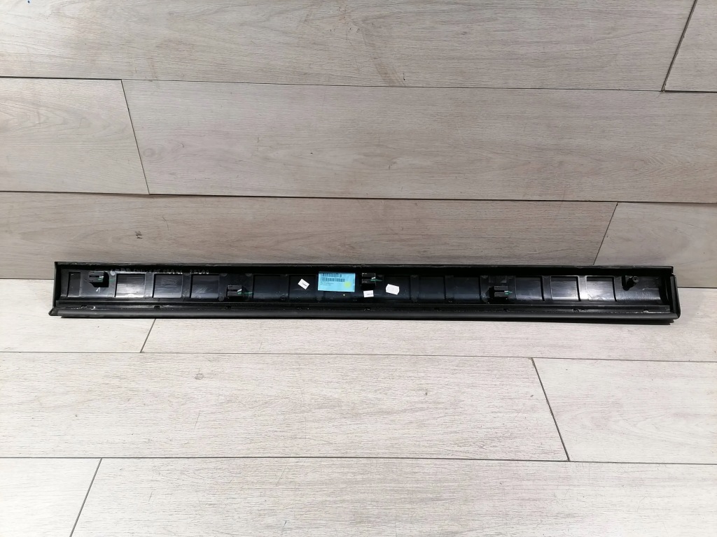 фото №3, Rolls royce cullinan молдинг двері правий перед 7448586-06