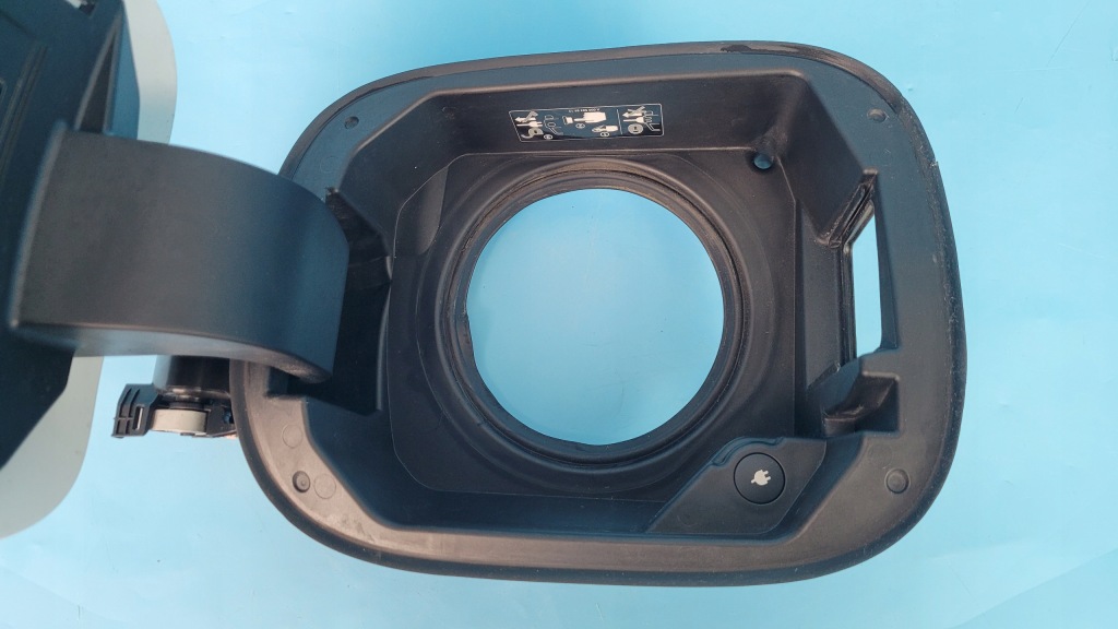 Mercedes eqa 250 21r кришка заливної пального заряджання a2436303000 Київ