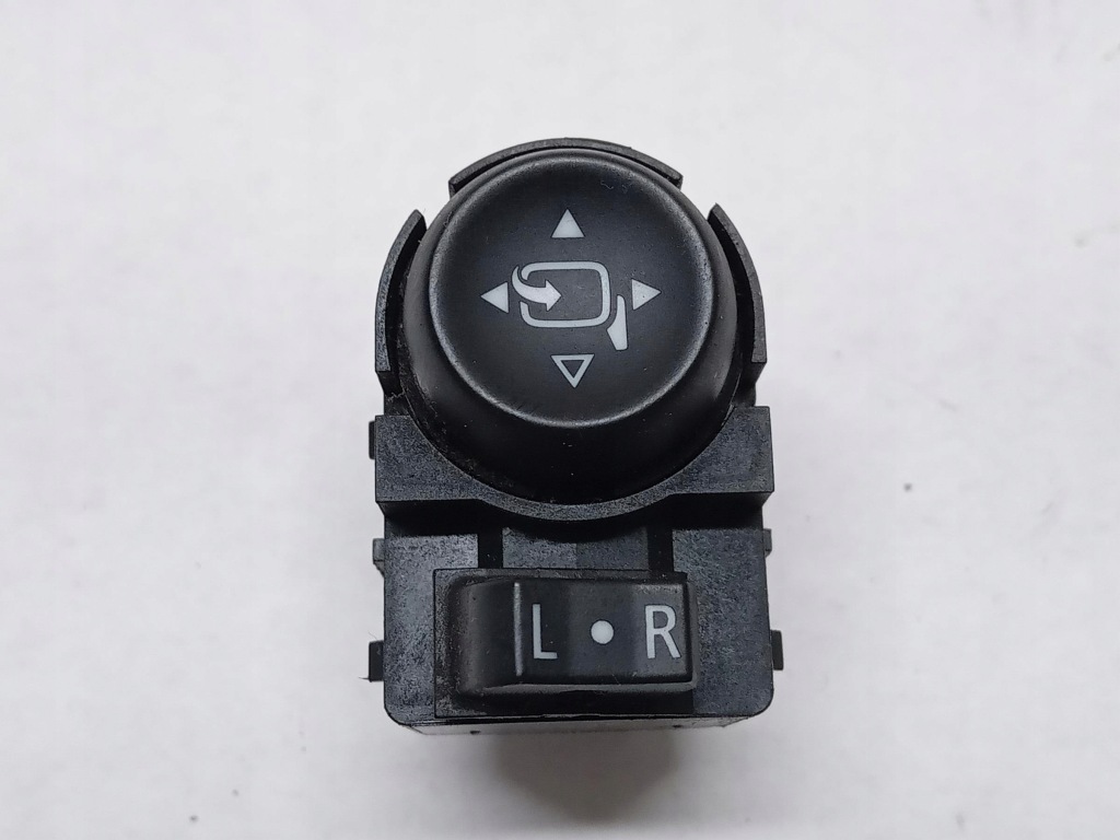 Купити Перемикач регулювання дзеркал opel insignia a sedan g09 23299069 2015