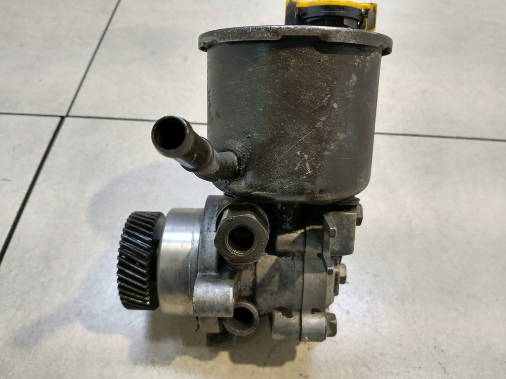 фото №9, Насос підсилювача mazda 323