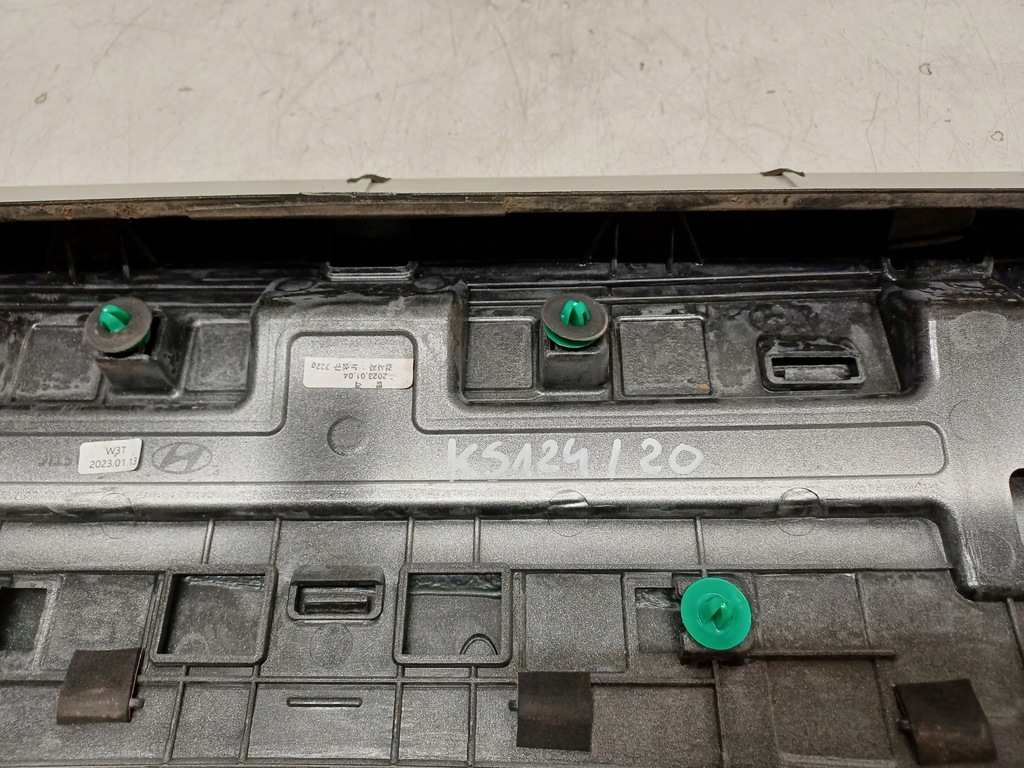 фото №8, Hyundai ioniq 5 21- накладка кришки задня 87310-gi000